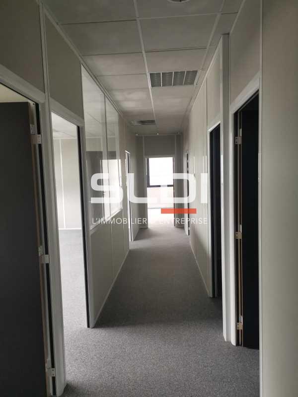 Bureaux A LOUER - VAULX MILIEU - 438 m²