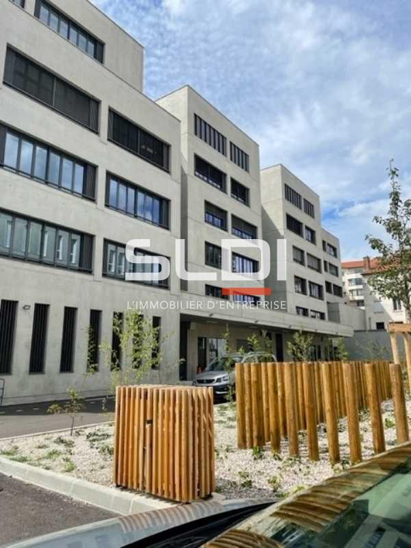 Bureaux A LOUER - VILLEURBANNE - 2 752 m²