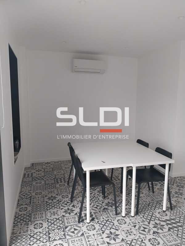 Activités A LOUER - BOURGOIN JALLIEU - 178 m²