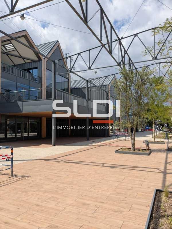 Commerces A VENDRE OU A LOUER - VENISSIEUX - 1 046 m²