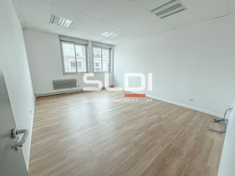Bureaux A LOUER - VILLEURBANNE - 545 m²
