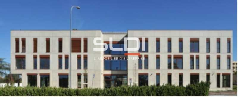 Bureaux A VENDRE OU A LOUER - BRON - 258 m²