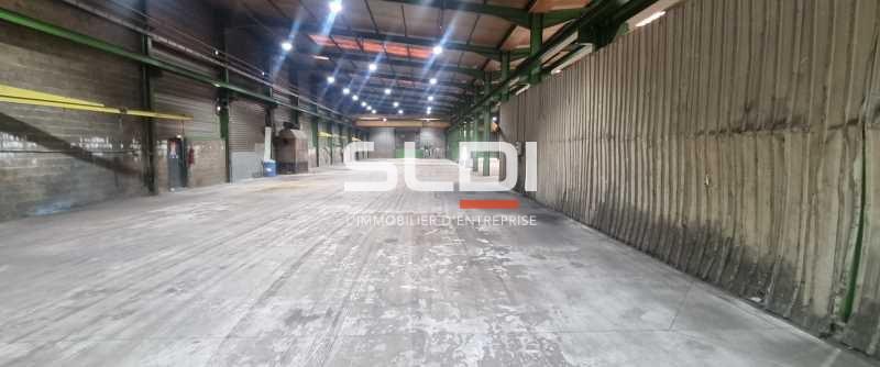 Activités A VENDRE - LORETTE - 2 630 m²