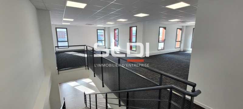 Activités A LOUER - CHASSIEU - 460 m²
