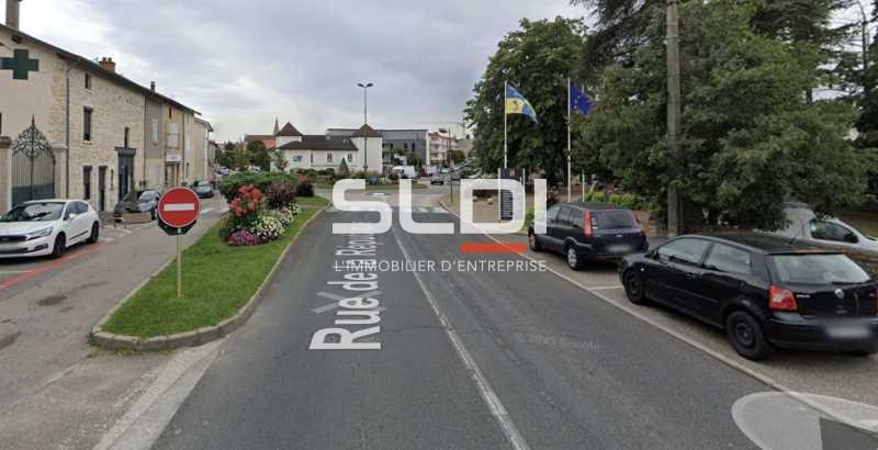 Commerces A LOUER - LA VERPILLIERE - 151 m²