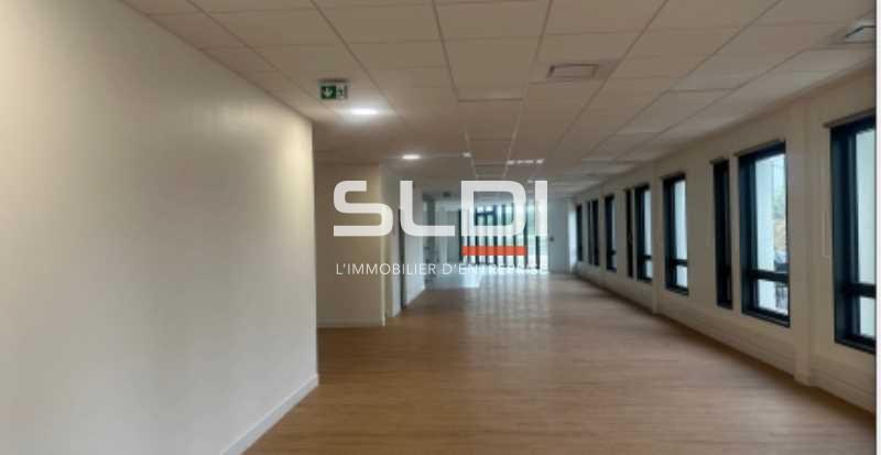 Activités A LOUER - SAINT LAURENT DE MURE - 4 560 m²