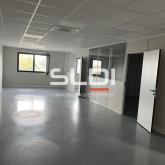 Bureaux A VENDRE OU A LOUER - GUEREINS - 391 m²