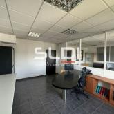 Locaux d'activités A VENDRE - DAGNEUX - 685 m²
