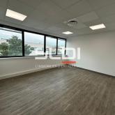 Bureaux A LOUER - CHAMPAGNE AU MONT D'OR - 821 m²