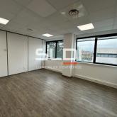 Bureaux A LOUER - CHAMPAGNE AU MONT D'OR - 821 m²