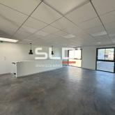 Locaux d'activités A VENDRE - SAINT LAURENT DE MURE - 150 m² Locaux d'activités A VENDRE - SAINT LAURENT DE MURE - 150 m²