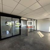 Locaux d'activités A VENDRE - SAINT LAURENT DE MURE - 150 m² Locaux d'activités A VENDRE - SAINT LAURENT DE MURE - 150 m²