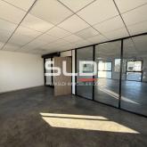 Locaux d'activités A VENDRE - SAINT LAURENT DE MURE - 150 m² Locaux d'activités A VENDRE - SAINT LAURENT DE MURE - 150 m²