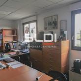 Commerces A VENDRE - SAINT LAURENT DE MURE - 150 m²