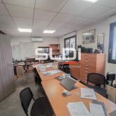 Commerces A VENDRE - SAINT LAURENT DE MURE - 150 m²