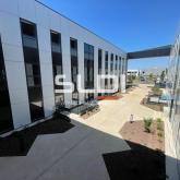 Commerces A VENDRE OU A LOUER - GENAS - 1 478 m² Commerces A VENDRE OU A LOUER - GENAS - 1 478 m²