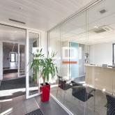 Locaux d'activités A LOUER - GENAS - 2 883 m²