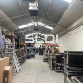 Locaux d'activités A LOUER - VILLEURBANNE - 800 m²