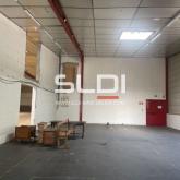 Locaux d'activités A VENDRE OU A LOUER - RILLIEUX LA PAPE - 3 200 m²