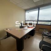 Bureaux A LOUER - VAULX EN VELIN - 382 m²
