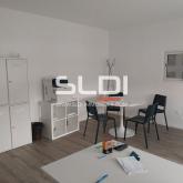 Locaux d'activités A LOUER - BOURGOIN JALLIEU - 178 m² Locaux d'activités A LOUER - BOURGOIN JALLIEU - 178 m²
