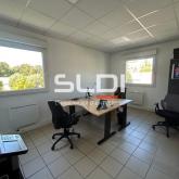 Activités A VENDRE - DARDILLY - 522 m² Activités A VENDRE - DARDILLY - 522 m²