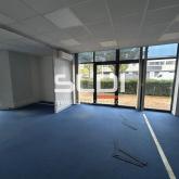 Commerces A LOUER - LIMAS - 115 m²