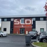 Bureaux A VENDRE OU A LOUER - RILLIEUX LA PAPE - 492 m²