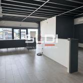Commerces A LOUER - LIMAS - 200 m² Commerces A LOUER - LIMAS - 200 m²
