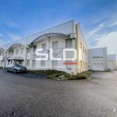 Locaux d'activités A VENDRE OU A LOUER - GENAS - 990 m² Locaux d'activités A VENDRE OU A LOUER - GENAS - 990 m²