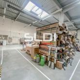 Activités A LOUER - CHASSIEU - 1 112 m² Activités A LOUER - CHASSIEU - 1 112 m²