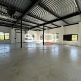 Locaux d'activités A LOUER - DARDILLY - 418 m²