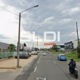 Commerces A LOUER - SAINT GENIS LAVAL - 750 m²