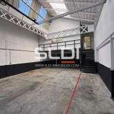 Locaux d'activités A LOUER - VENISSIEUX - 794 m²