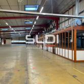 Locaux d'activités A LOUER - RILLIEUX LA PAPE - 3 200 m² Locaux d'activités A LOUER - RILLIEUX LA PAPE - 3 200 m²