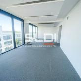 Bureaux A LOUER - VAULX EN VELIN - 4 125 m² Bureaux A LOUER - VAULX EN VELIN - 4 125 m²
