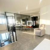 Locaux d'activités A LOUER - SATHONAY CAMP - 375 m² Locaux d'activités A LOUER - SATHONAY CAMP - 375 m²