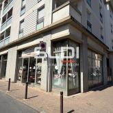 Commerces A LOUER - VILLEFRANCHE SUR SAONE - 102 m² Commerces A LOUER - VILLEFRANCHE SUR SAONE - 102 m²