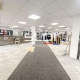 Locaux d'activités A LOUER - VAULX EN VELIN - 931 m² Locaux d'activités A LOUER - VAULX EN VELIN - 931 m²