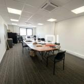 Locaux d'activités A LOUER - VAULX EN VELIN - 931 m²