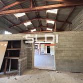 Locaux d'activités A LOUER - LETRA - 425 m² Locaux d'activités A LOUER - LETRA - 425 m²
