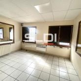 Locaux d'activités A VENDRE OU A LOUER - SAINT GEORGES D'ESPERANCHE - 6 035 m² Locaux d'activités A VENDRE OU A LOUER - SAINT GEORGES D'ESPERANCHE - 6 035 m²