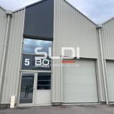 Locaux d'activités A LOUER - GENAS - 244 m²