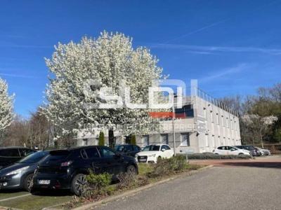 Bureaux A LOUER - SAINT PRIEST - 104 m²