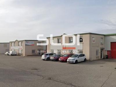 Locaux d'activités A LOUER - CHASSIEU - 2 024 m²