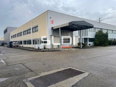 Locaux d'activités A LOUER - VENISSIEUX - 1 973 m²