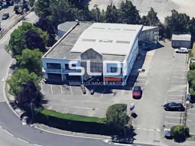 Locaux d'activités A VENDRE OU A LOUER - CHASSIEU - 1 106 m²