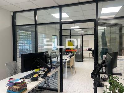 Activités A VENDRE - RILLIEUX LA PAPE - 850 m²