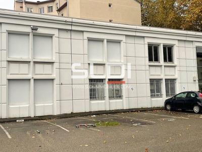 Locaux d'activités A LOUER - VILLEURBANNE - 267 m²