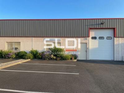 Locaux d'activités A LOUER - CHASSIEU - 177 m²